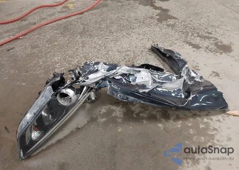 2018 Hyundai Santa Fe Sport 2.4L из США, поврежденный, VIN 5NMZT3LB2JH064202